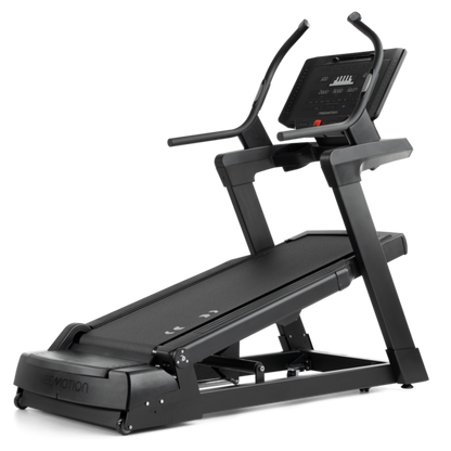 Freemotion SMARTSERIES™ i10.9b Incline Trainer FreeMotion Fitness